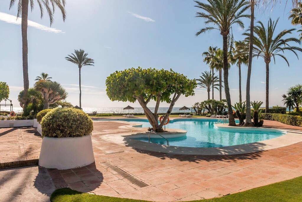 Alcazaba Beach Apartment Estepona Ngoại thất bức ảnh