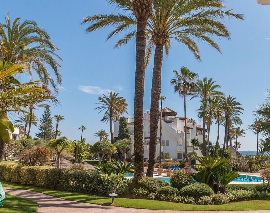 Alcazaba Beach Apartment Estepona Ngoại thất bức ảnh